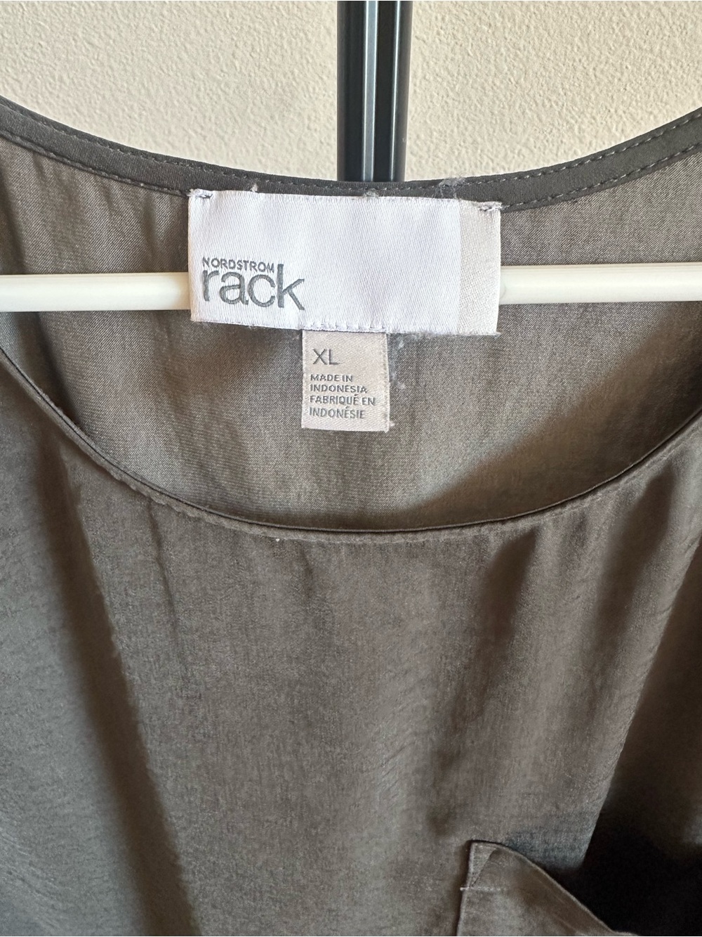 Nordstrom Rack Olive Gray Short-Sleeve Pocket Tee - Picture 3 of 6